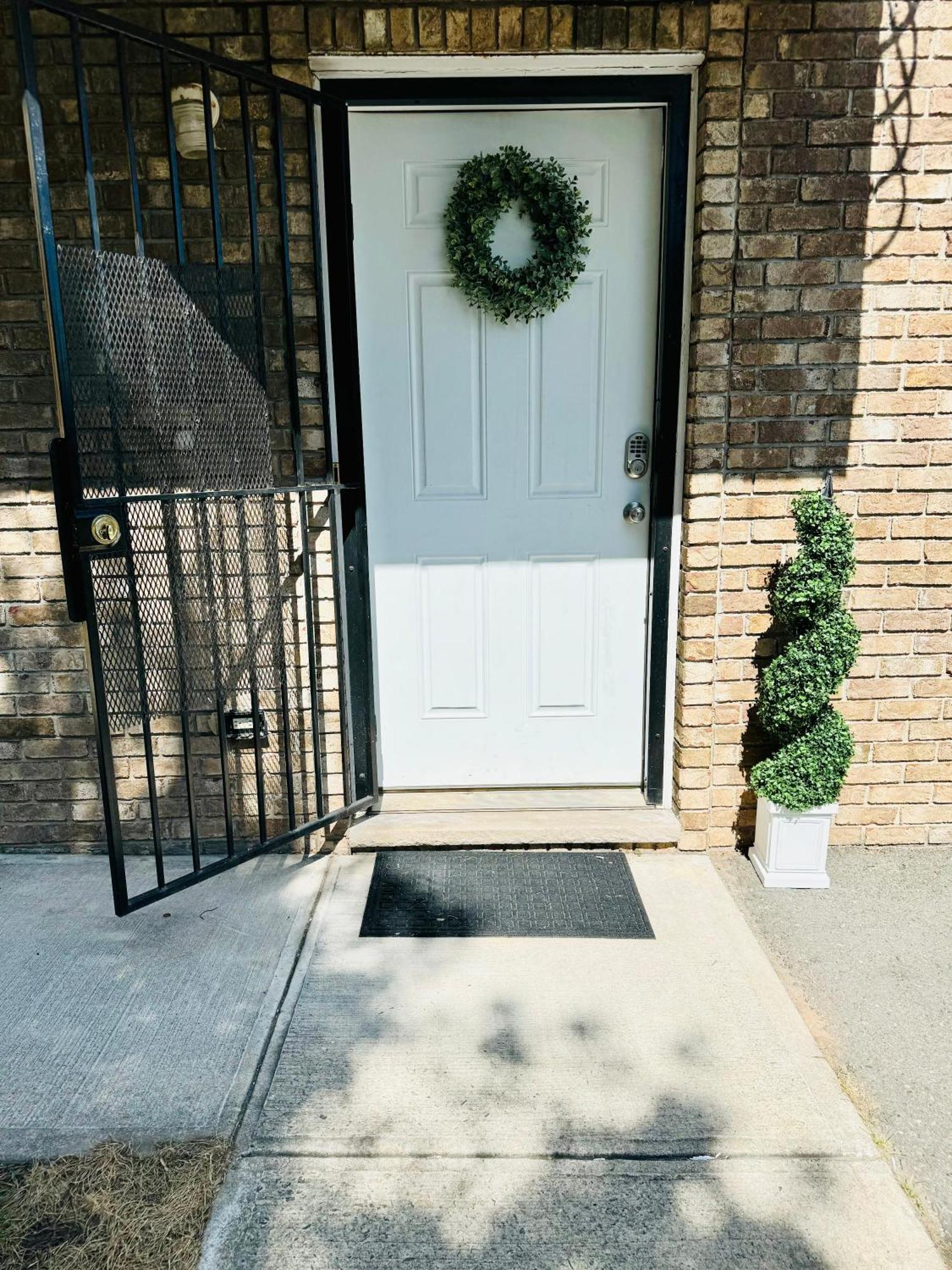 Cozy Evergreen Apartment By Newark Airport Екстериор снимка