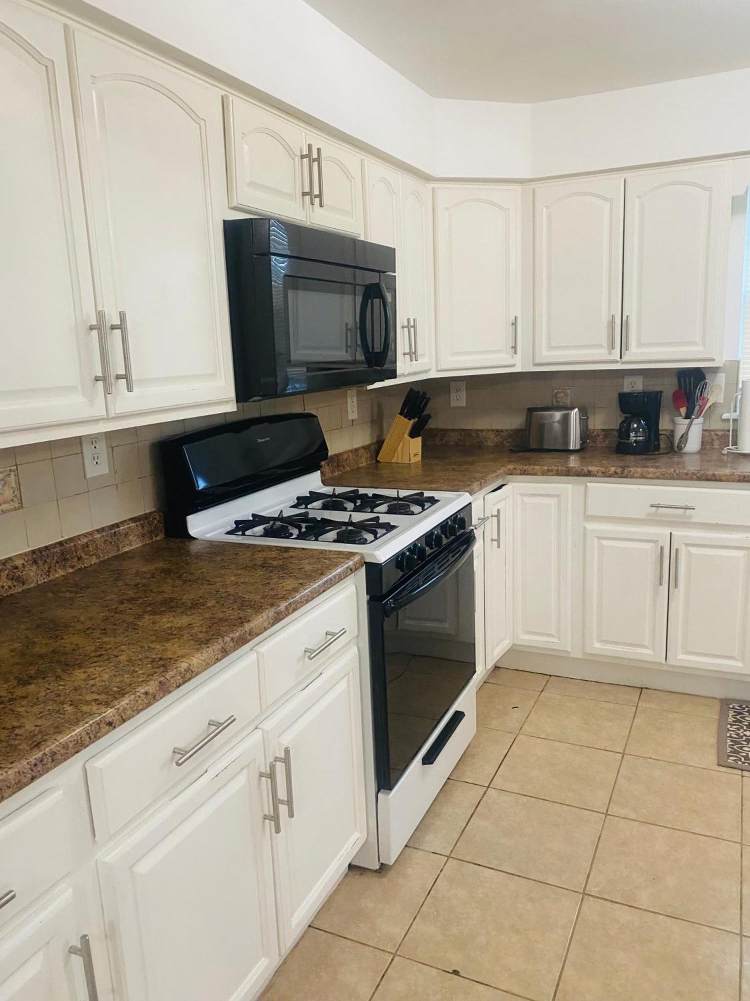 Cozy Evergreen Apartment By Newark Airport Екстериор снимка